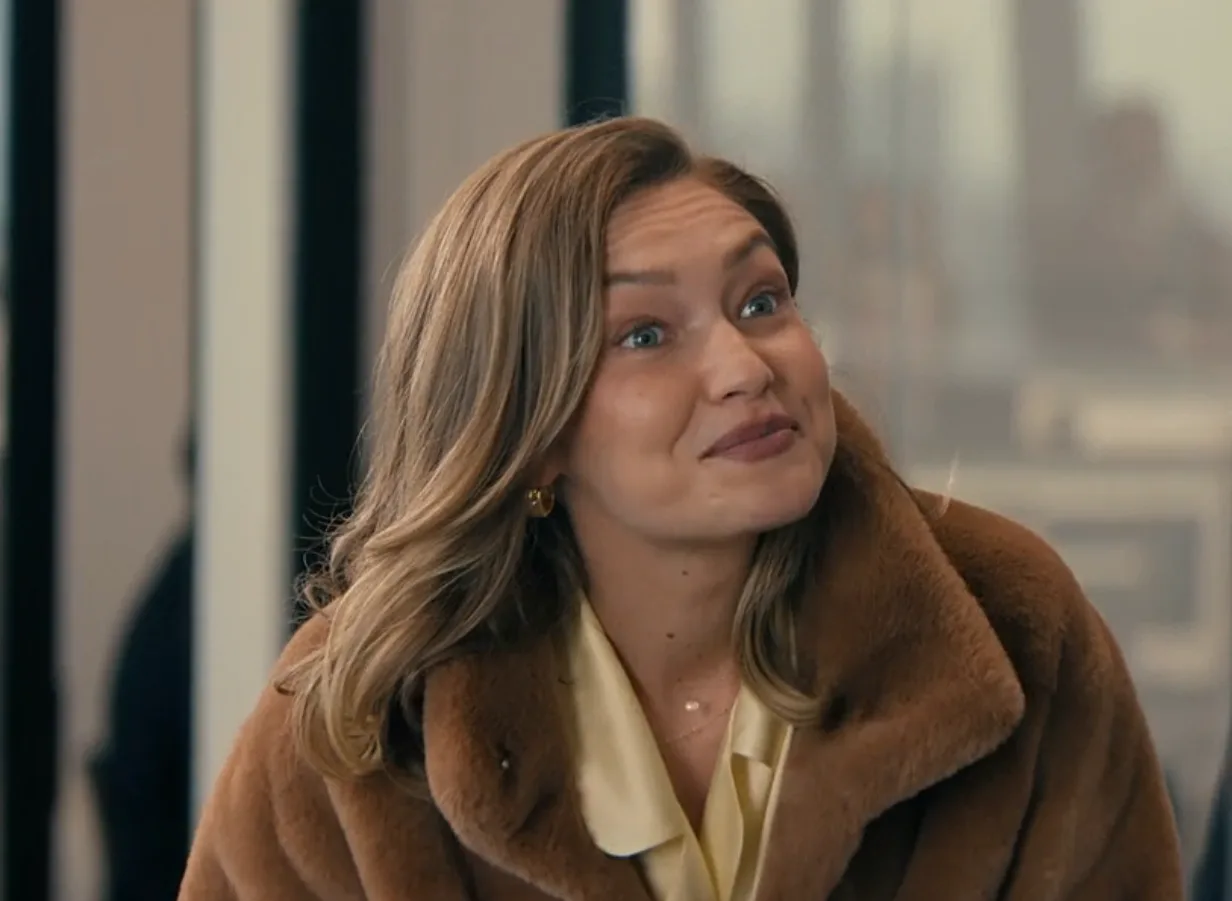 Gigi Hadid sorprende con su papel en la nueva comedia de Mindy Kaling para Hulu