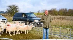 La quinta temporada de “Clarkson’s Farm” explora la tecnología y los desafíos de la agricultura moderna