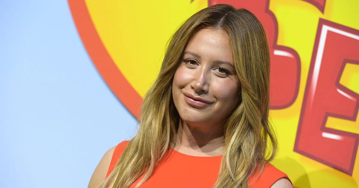 Netflix desarrolla comedia sobre grupos tóxicos de madres con Ashley Tisdale